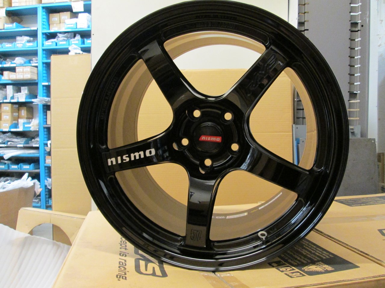 NISMO Clubsport Wheels 18x10.5 +22 4030S-18105-22 - nissanJDMparts.com